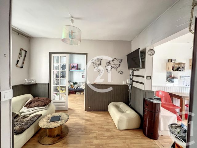 Appartement F3 à vendre - 3 pièces - 44.76 m2 - PARIS - 75019 - ILE-DE-FRANCE - Century 21 Chaumont-Laumière