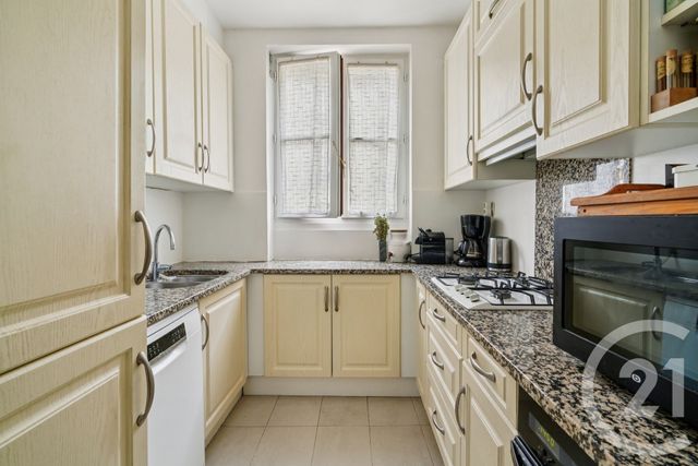 Appartement F4 à vendre - 4 pièces - 91.51 m2 - PARIS - 75019 - ILE-DE-FRANCE - Century 21 Chaumont-Laumière