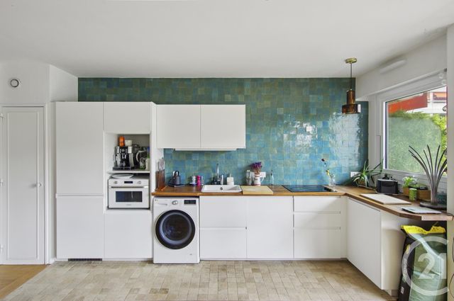 Afficher la photo en grand Appartement F4 à vendre - 4 pièces - 88.0 m2 - PARIS - 75019 - ILE-DE-FRANCE - Century 21 Chaumont-Laumière