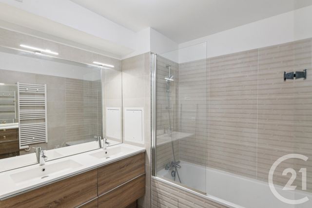 Afficher la photo en grand Appartement F3 à vendre - 3 pièces - 65.05 m2 - PARIS - 75019 - ILE-DE-FRANCE - Century 21 Chaumont-Laumière