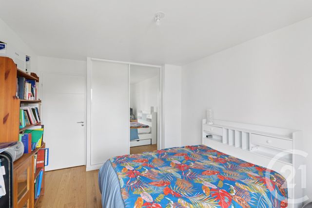 Afficher la photo en grand Appartement F3 à vendre - 3 pièces - 65.05 m2 - PARIS - 75019 - ILE-DE-FRANCE - Century 21 Chaumont-Laumière