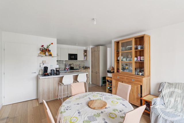 Afficher la photo en grand Appartement F3 à vendre - 3 pièces - 65.05 m2 - PARIS - 75019 - ILE-DE-FRANCE - Century 21 Chaumont-Laumière