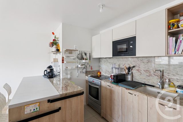 Afficher la photo en grand Appartement F3 à vendre - 3 pièces - 65.05 m2 - PARIS - 75019 - ILE-DE-FRANCE - Century 21 Chaumont-Laumière