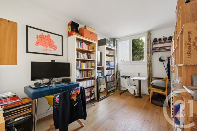 Afficher la photo en grand Appartement F3 à vendre - 3 pièces - 57.8 m2 - PARIS - 75019 - ILE-DE-FRANCE - Century 21 Chaumont-Laumière