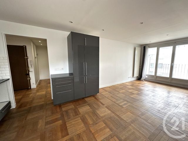 Appartement F2 à louer - 2 pièces - 47.05 m2 - PARIS - 75019 - ILE-DE-FRANCE - Century 21 Chaumont-Laumière