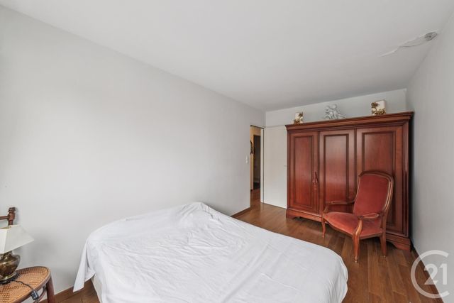 Appartement F3 à vendre - 4 pièces - 78.49 m2 - PARIS - 75019 - ILE-DE-FRANCE - Century 21 Chaumont-Laumière