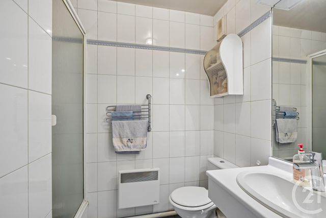 Appartement F4 à vendre - 4 pièces - 94.28 m2 - PARIS - 75019 - ILE-DE-FRANCE - Century 21 Chaumont-Laumière