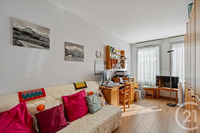 Appartement F4 à vendre - 4 pièces - 94.28 m2 - PARIS - 75019 - ILE-DE-FRANCE - Century 21 Chaumont-Laumière