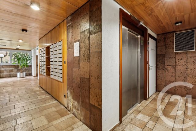 Appartement F2 à vendre - 2 pièces - 42.0 m2 - PARIS - 75019 - ILE-DE-FRANCE - Century 21 Chaumont-Laumière