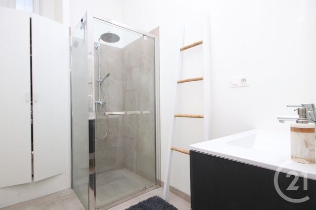 Appartement F3 à vendre - 3 pièces - 72.0 m2 - PARIS - 75019 - ILE-DE-FRANCE - Century 21 Chaumont-Laumière