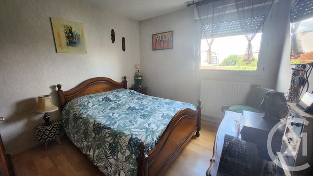 Appartement F3 à vendre - 3 pièces - 68.77 m2 - LE PRE ST GERVAIS - 93 - ILE-DE-FRANCE - Century 21 Chaumont-Laumière