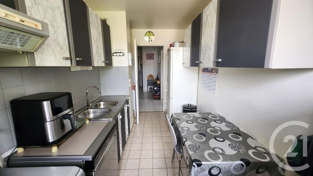 Appartement F3 à vendre - 3 pièces - 68.77 m2 - LE PRE ST GERVAIS - 93 - ILE-DE-FRANCE - Century 21 Chaumont-Laumière