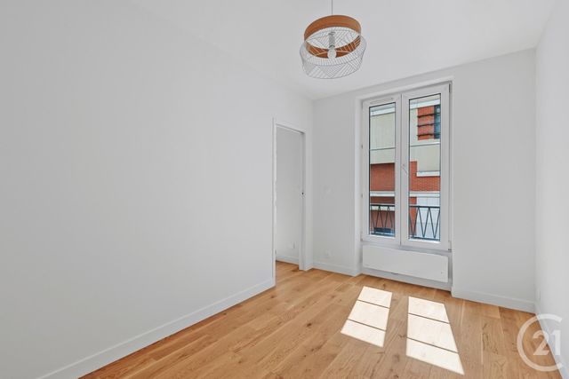 Appartement T2 à vendre - 2 pièces - 32.02 m2 - PARIS - 75019 - ILE-DE-FRANCE - Century 21 Chaumont-Laumière