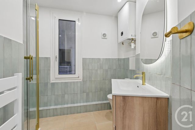 Appartement T2 à vendre - 2 pièces - 32.02 m2 - PARIS - 75019 - ILE-DE-FRANCE - Century 21 Chaumont-Laumière