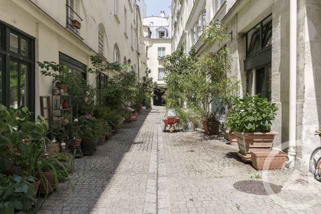 Appartement Loft à vendre - 2 pièces - 77.97 m2 - PARIS - 75011 - ILE-DE-FRANCE - Century 21 Chaumont-Laumière