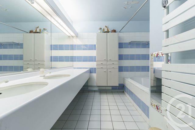 Appartement F3 à vendre - 3 pièces - 95.0 m2 - PARIS - 75019 - ILE-DE-FRANCE - Century 21 Chaumont-Laumière