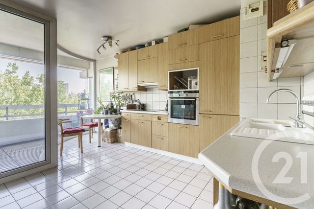 Appartement F3 à vendre - 3 pièces - 95.0 m2 - PARIS - 75019 - ILE-DE-FRANCE - Century 21 Chaumont-Laumière
