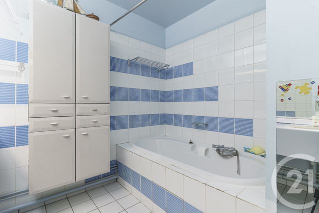 Appartement F3 à vendre - 3 pièces - 95.0 m2 - PARIS - 75019 - ILE-DE-FRANCE - Century 21 Chaumont-Laumière