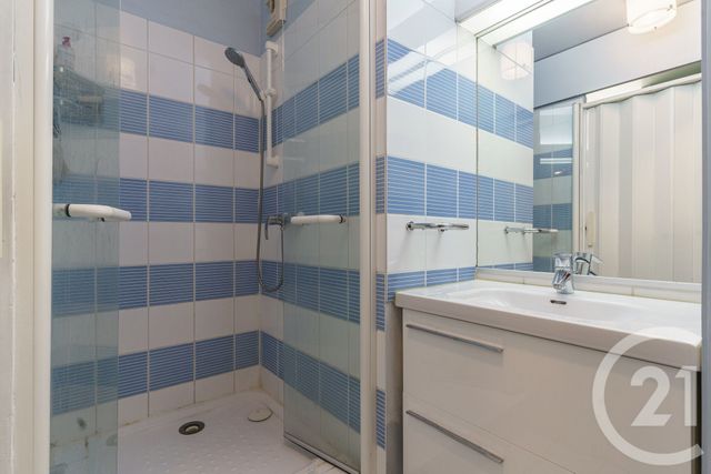 Appartement F3 à vendre - 3 pièces - 95.0 m2 - PARIS - 75019 - ILE-DE-FRANCE - Century 21 Chaumont-Laumière