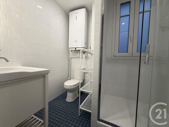 Appartement T2 à louer - 2 pièces - 34.68 m2 - PARIS - 75018 - ILE-DE-FRANCE - Century 21 Chaumont-Laumière